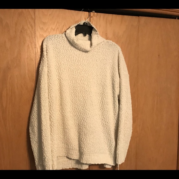 Off White turtle neck sweater - size xl - Picture 1 of 2